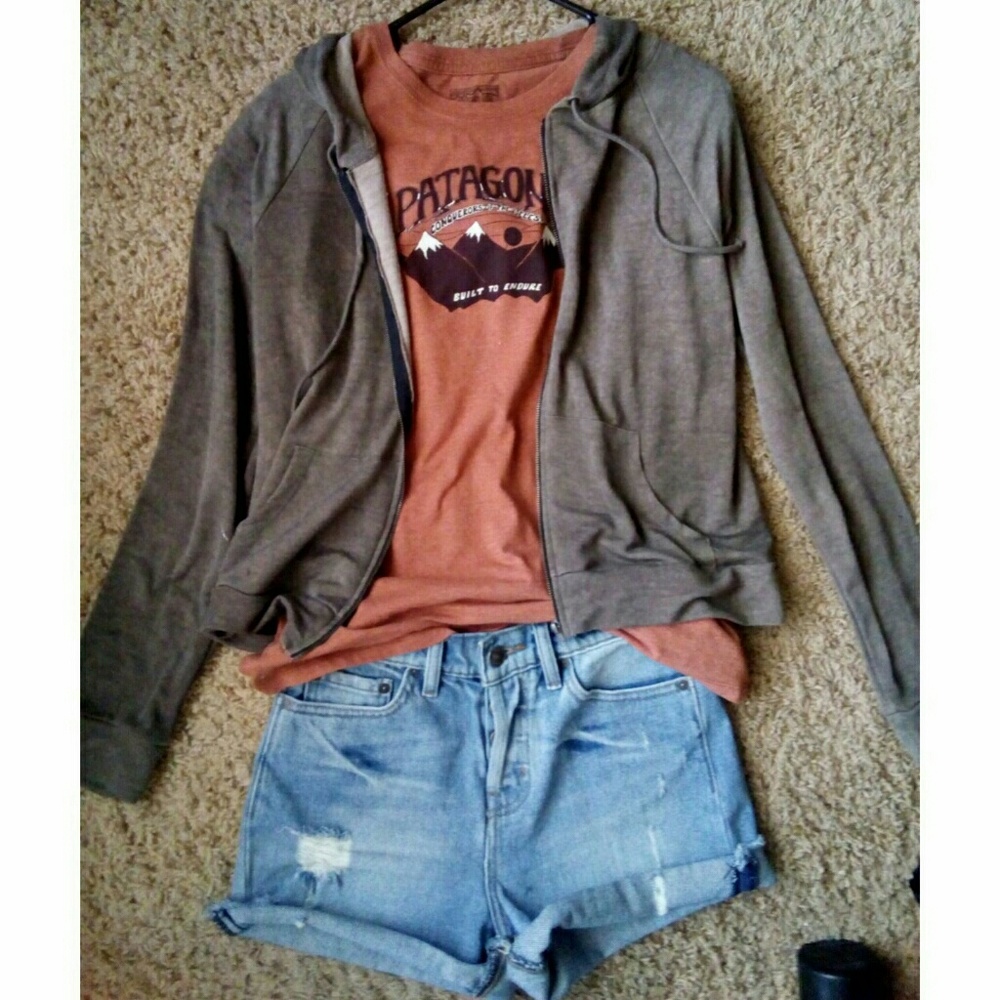 *Rare* Dark Orange Patagonia Graphic T Shirt S